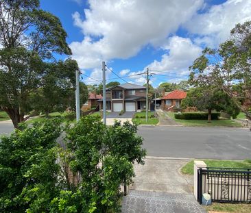 Spacious Duplex With Ducted Air Conditioning Throughout - Photo 3