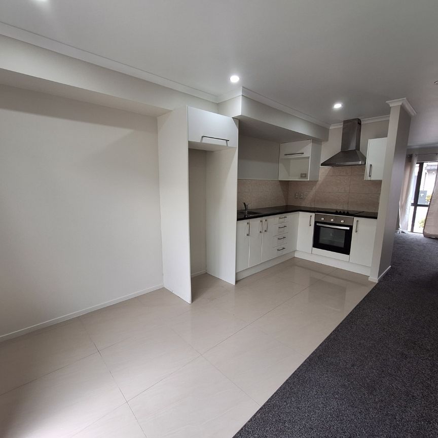 2 Bedroom Townhouse with Separate garage - Photo 1