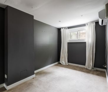 328 Crown Street, Surry Hills NSW 2010 - Apartment For Rent | Domain - Photo 2