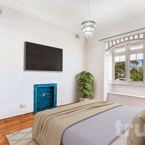 EXCEPTIONALLY SPACIOUS AND PERFECTLY POSITIONED SEMI ATTACHED HOME = SHARED BACK GARDEN AND SHED - Photo 2