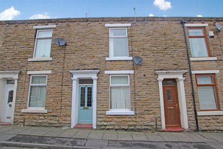 Clarence Street, Darwen, BB3 1HQ - Photo 2