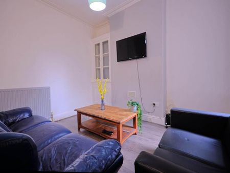 5 bedroom terraced house to rent - Photo 2