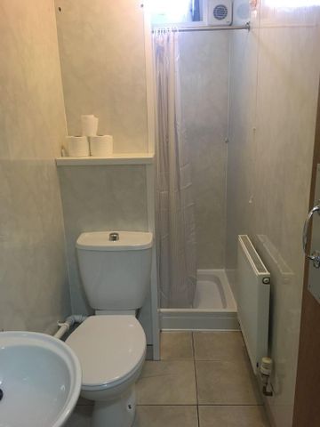 6 bedroom house to rent - Photo 3