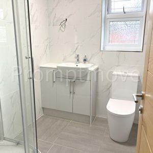 House share to rent - Photo 3