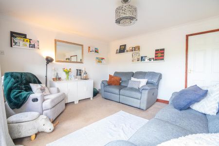 3 bedroom semi-detached house to rent - Photo 3