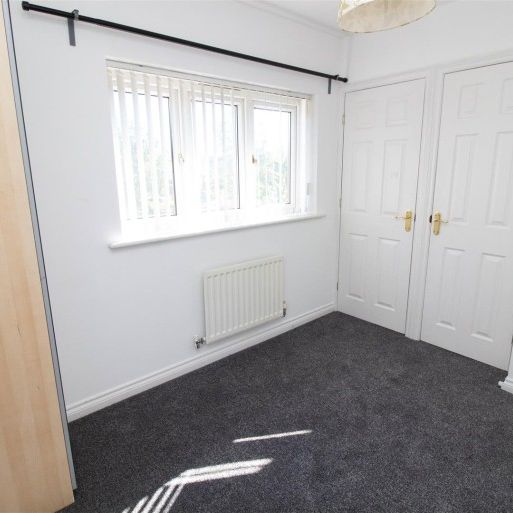 2 Bedroom House - Terraced - Photo 1