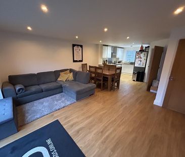 2 bedroom semi-detached house to rent - Photo 2