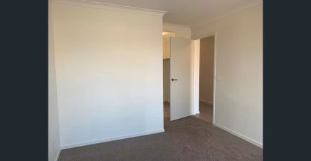 Family Friendly Floorplan in Quality Location-– Excellent Value - Photo 2