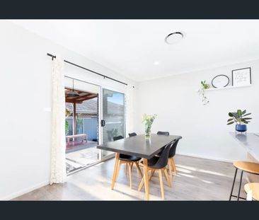 Near New Luxurious home in Denham Court! - Photo 4