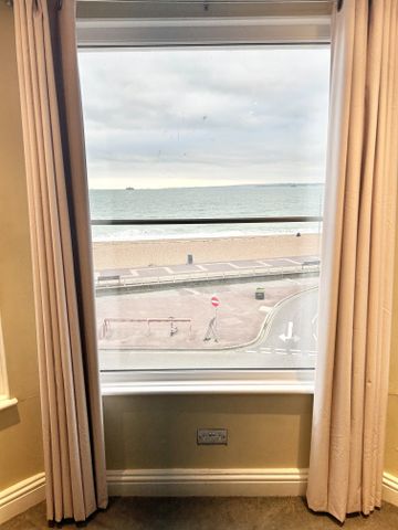 South Parade, Southsea - Photo 3