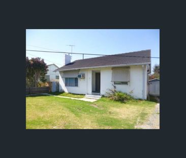 Charming & Convenient Living in Doveton - Photo 2