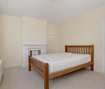 3 bedroom terraced house to rent - Photo 6