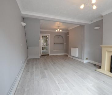 2 bedroom terraced house to rent - Photo 3