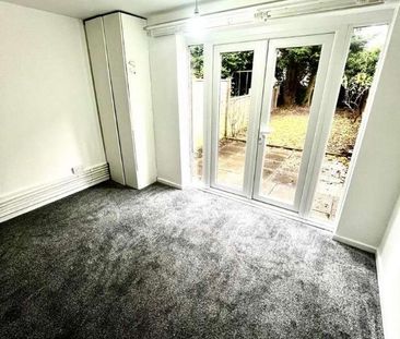 Merton Close, Oldbury, B68 - Photo 2