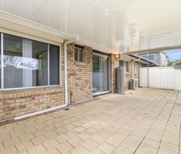 Charming Brick Villa in the Heart of Long Jetty - Photo 4