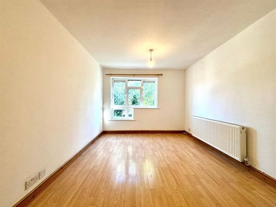Redwood Close, Uxbridge, UB10 - Photo 1