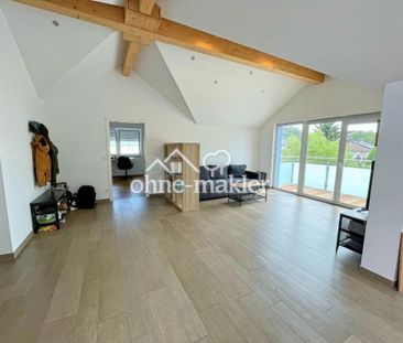 LUXUSDOMIZIL: Traumhafte, neuwertige, 2 Zi DG Whg, Südbalkon, ALLEI... - Foto 2