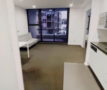 1 bed 1 bath*204 - Photo 1