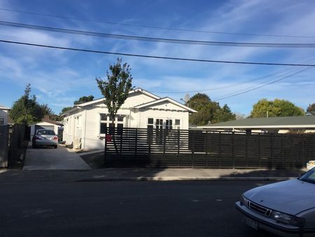 4 Bedroom home in Richmond - Photo 2