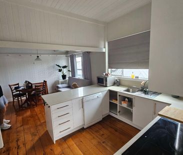 East Brisbane - Photo 3