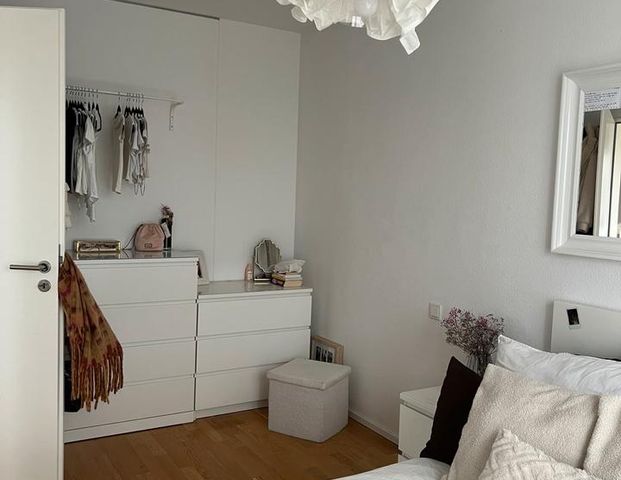 Schönes Zimmer in 2er-Mädels-WG ab dem 15.10 frei!!! (Gallus) - Photo 1