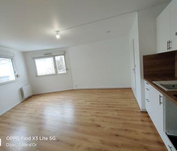 Location Appartement 1 pièce 31m² - Photo 3