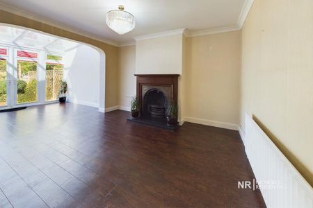 3 bedroom semi-detached house to rent - Photo 2