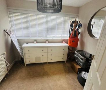 Farhill Close, West Bromwich, B71 - Photo 4