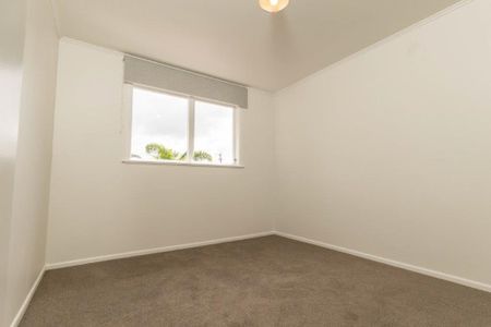 3 Bedroom plus Study in Beach Haven - Photo 2