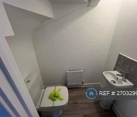 2 bedroom semi-detached house to rent - Photo 3