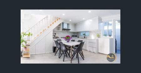 Spacious and Modern 3 Bedroom Brick Home - Photo 5