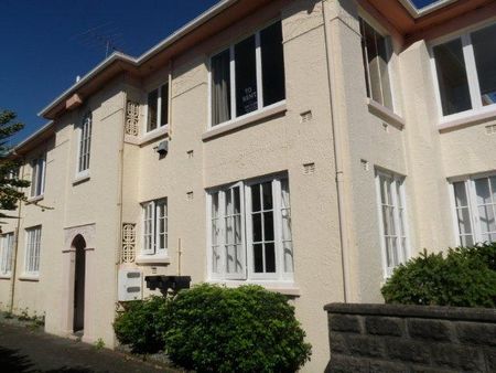 1 BEDROOM APARTMENT ST HELIERS - Photo 5