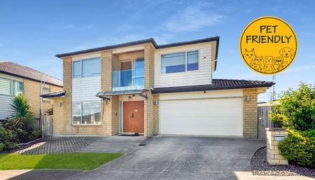 Spacious 6-Bedroom Home with Self-Contained Granny Flat – Perfect for Extended Families! - Photo 3