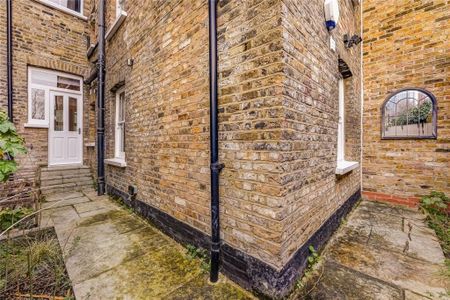 1 Bed Flat, Bonnington Square, SW8 - Photo 3