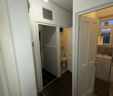 Studio Flat, Aylesford House, SE1 - Photo 3