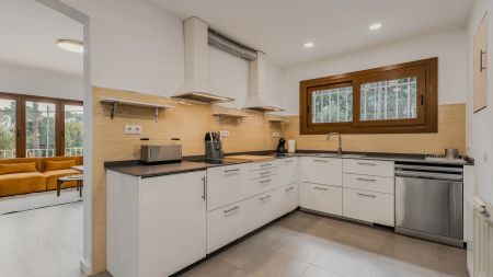 Room in shared apartment in Cerdanyola del Vallès - Foto 2