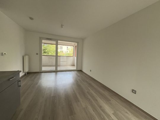 Location Appartement 2 pièces 47m² QUESNOY SUR DEULE 59890 - Photo 1
