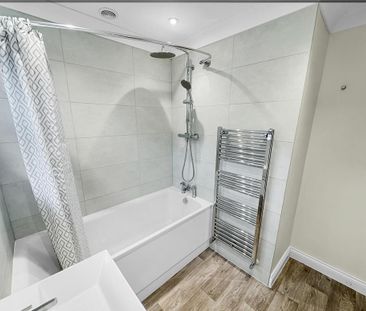 3 bedroom detached bungalow to rent - Photo 1