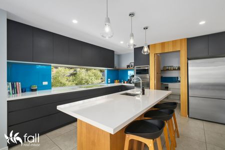 Beautiful family home in a stellar location - Photo 5