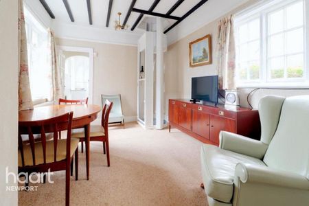 3 bedroom semi-detached house to rent - Photo 2