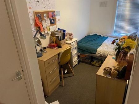 5 bedroom private hall to rent - Photo 4