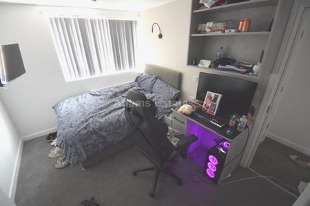 6 bedroom terraced house to rent - Photo 2