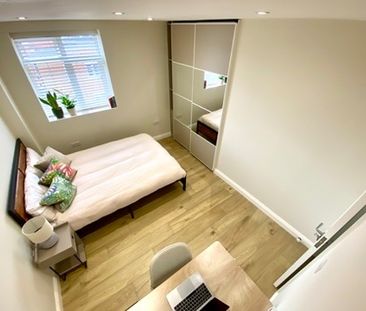 4 Bed Maisonette, Neckinger Estate, SE16 - Photo 1