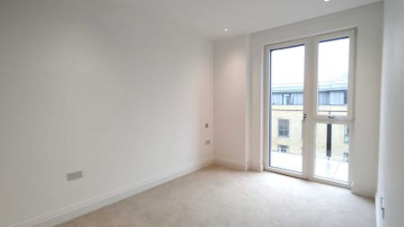 3 bed flat to rent - Photo 4