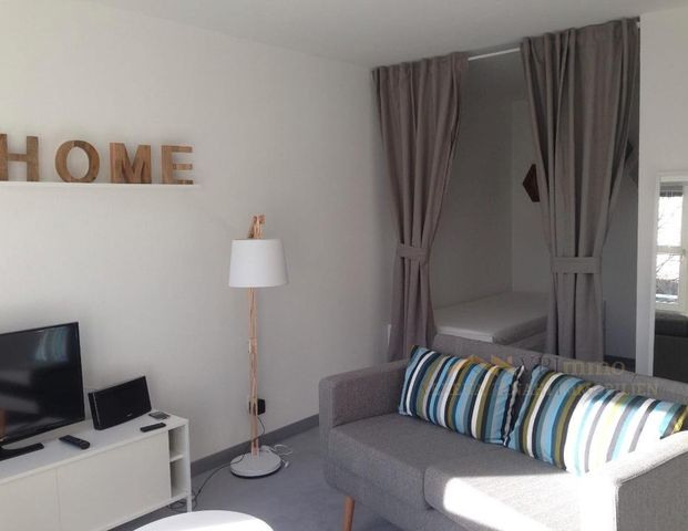 Hübsches und möbliertes Appartement mit Balkon wartet auf Sie! Gute Lage/Großhadern nahe U-Bahn! - Foto 1