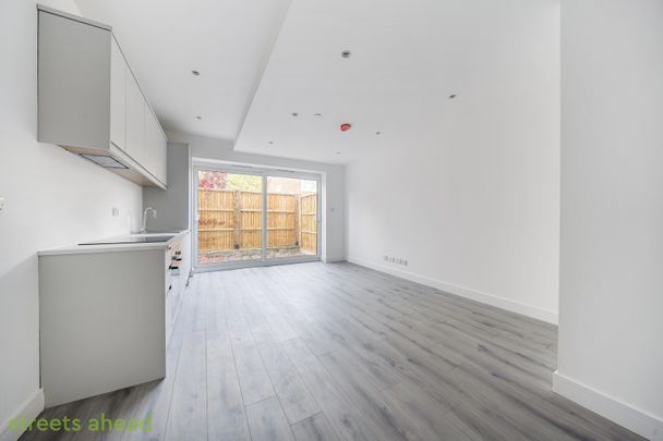 Portland Road, London, SE25 - Photo 1