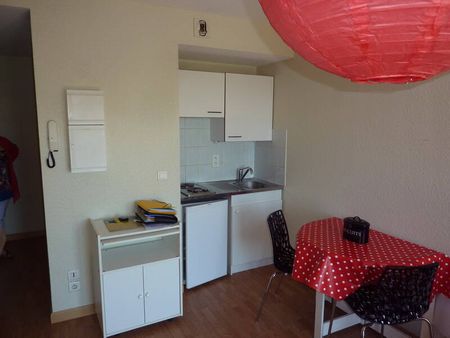 Location appartement studio 1 pièce 20 m² à Rodez (12000) Camonil - Photo 2