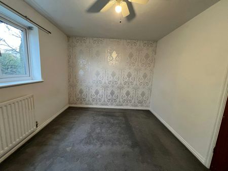 Semi-detached house to rent on - Photo 3