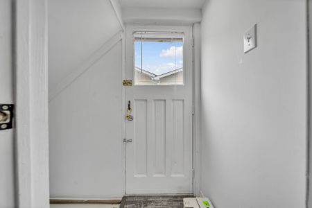 For Lease - 121 Carberry Crescent, Brampton, Ontario - Photo 4