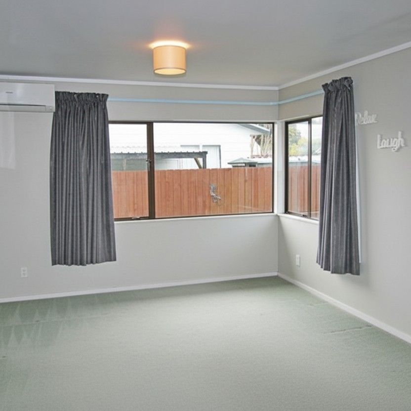 Charming 3-Bedroom Home in Brookfield - Photo 1